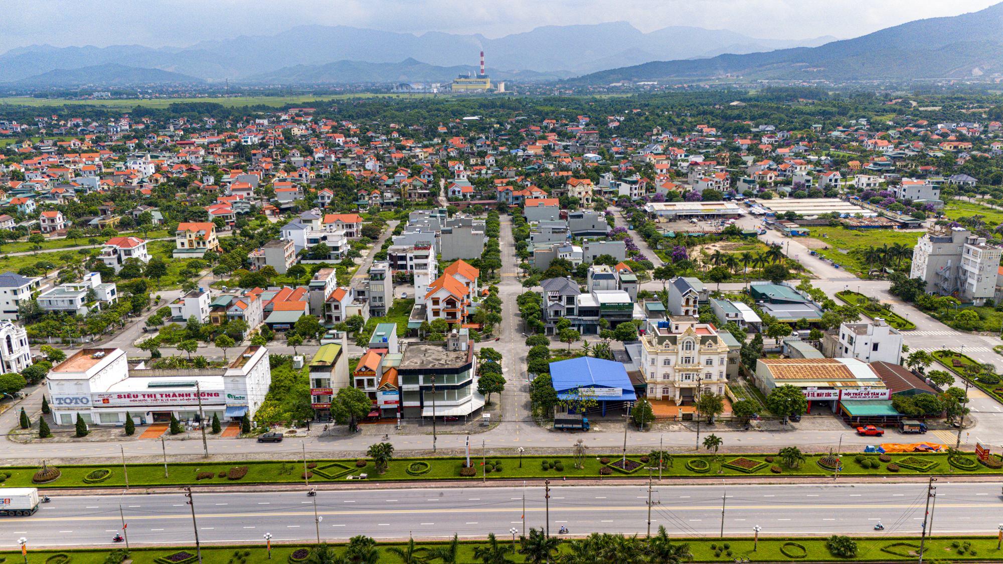 Diện mạo thị xã nằm ở giao điểm tam giác kinh tế Hà Nội - Hải Phòng - Quảng Ninh, có thể đưa tỉnh giáp biên giới trở thành tỉnh có nhiều thành phố nhất- Ảnh 8.