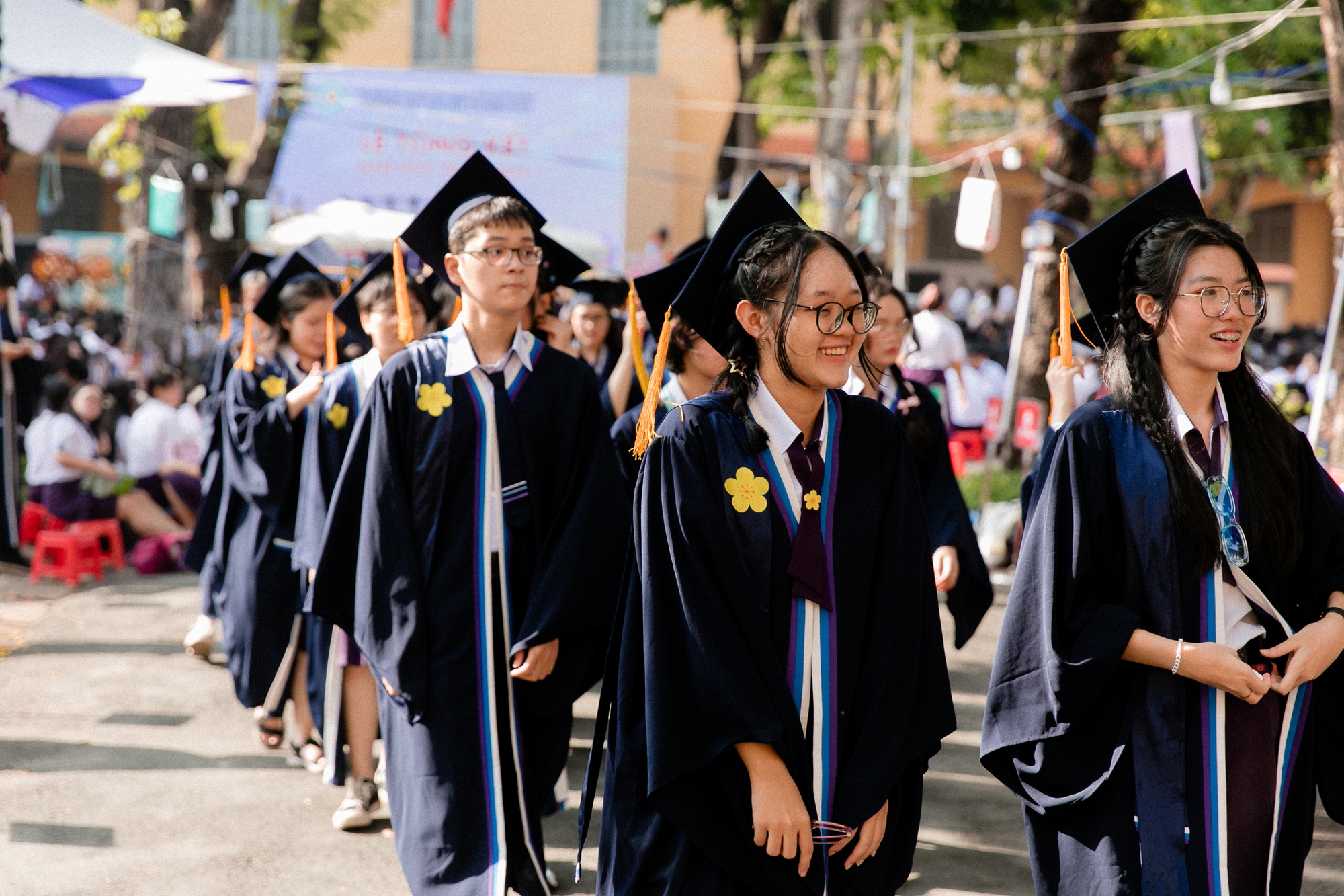 Bế giảng tại ngôi trường 111 năm tuổi, lâu đời bậc nhất Việt Nam: Lễ phục tốt nghiệp không thể ý nghĩa hơn!- Ảnh 12.