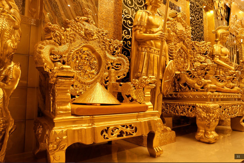 Lóa mắt với ngôi nhà dát vàng ở Cần Thơ: Du khách nghi ngờ không phải vàng thật, gia chủ 