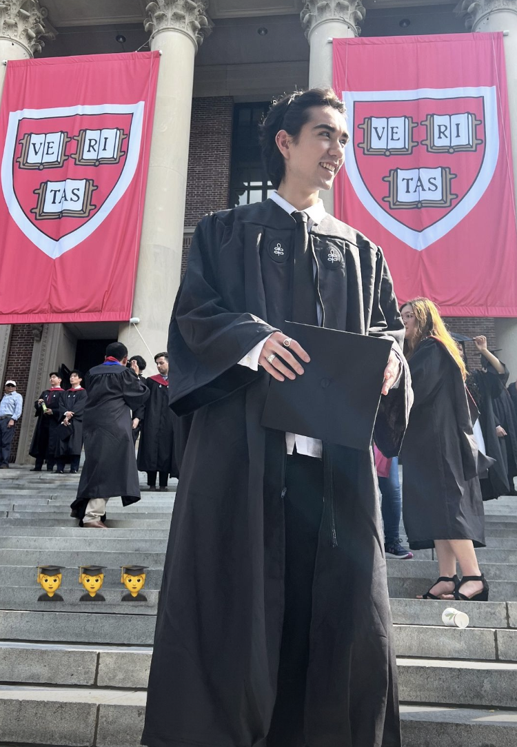 Chàng trai 1m83 từng gây sốt châu Á khi tham gia show thực tế: Giờ tốt nghiệp Harvard, cuộc sống chuẩn 