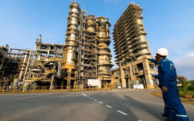 Vốn hóa Lọc hóa dầu Bình Sơn (BSR) tăng hơn 4.000 tỷ trong ngày tổ chức ĐHCĐ: Đang chờ thông báo thụ lý phá sản công ty con- Ảnh 1.