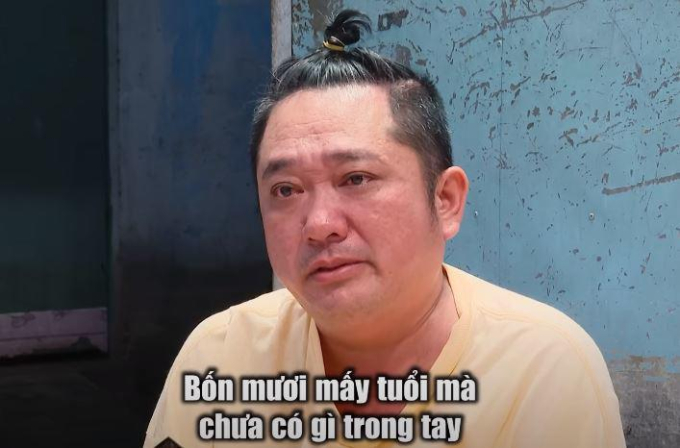 Nam diễn viên Việt khổ nhất showbiz: Ở phòng trọ 15m2, bán xe trả nợ, 40 tuổi kết hôn lần 2 với vợ trẻ đẹp- Ảnh 2.