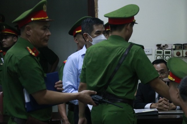 Vụ án liên quan nhiều cựu quan chức tỉnh Lào Cai: Bị cáo Nguyễn Mạnh Thừa cần trợ giúp y tế- Ảnh 2.