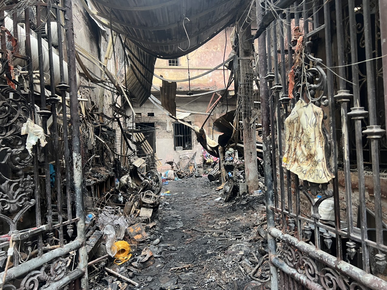 Hà Nội: Cháy nhà trọ 3 tầng, 14 người tử vong- Ảnh 5.