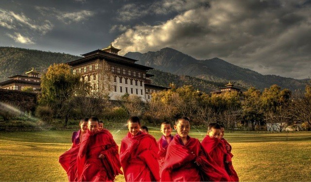 Bhutan phải chuyển đổi sang chiến lược 'hạnh phúc 2.0' vì 1/8 dân số sống trong nghèo đói- Ảnh 1.