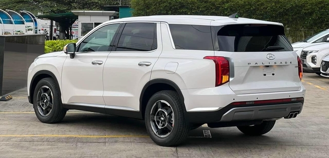 Giảm 120 triệu tại đại lý, giá bán của Hyundai Palisade còn thấp hơn cả 'đàn em' Santa Fe hybrid- Ảnh 6.