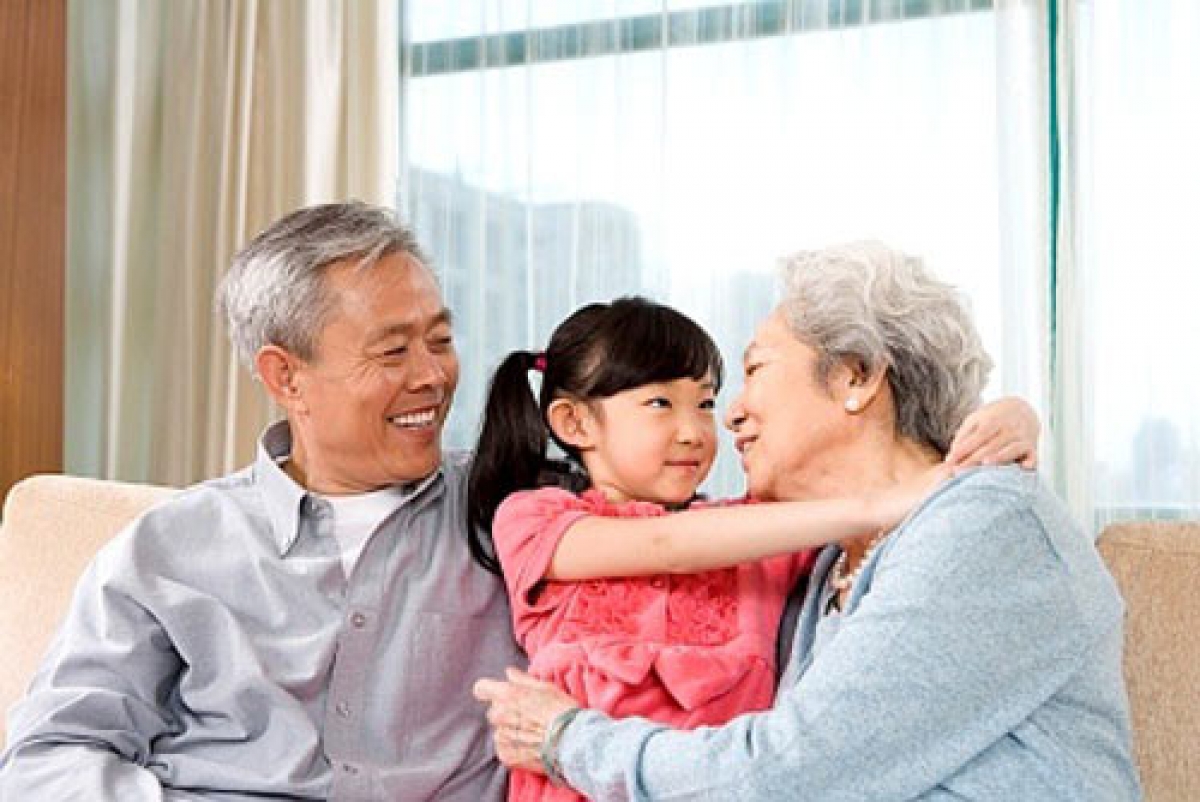 Những vần thơ người cao tuổi về hạnh phúc gia đình | VOV2.VN
