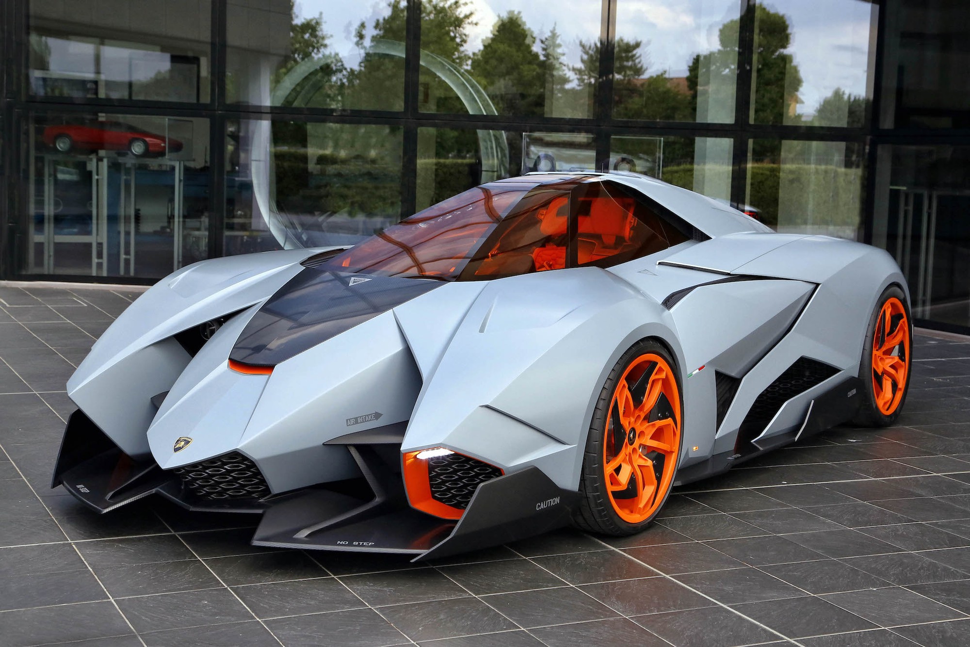 Lamborghini từng có mẫu 'để dành' cực khủng: Dáng cực dị, giá quy đổi lên tới 3.000 tỷ đồng, muốn nhìn thấy cũng khó- Ảnh 1.