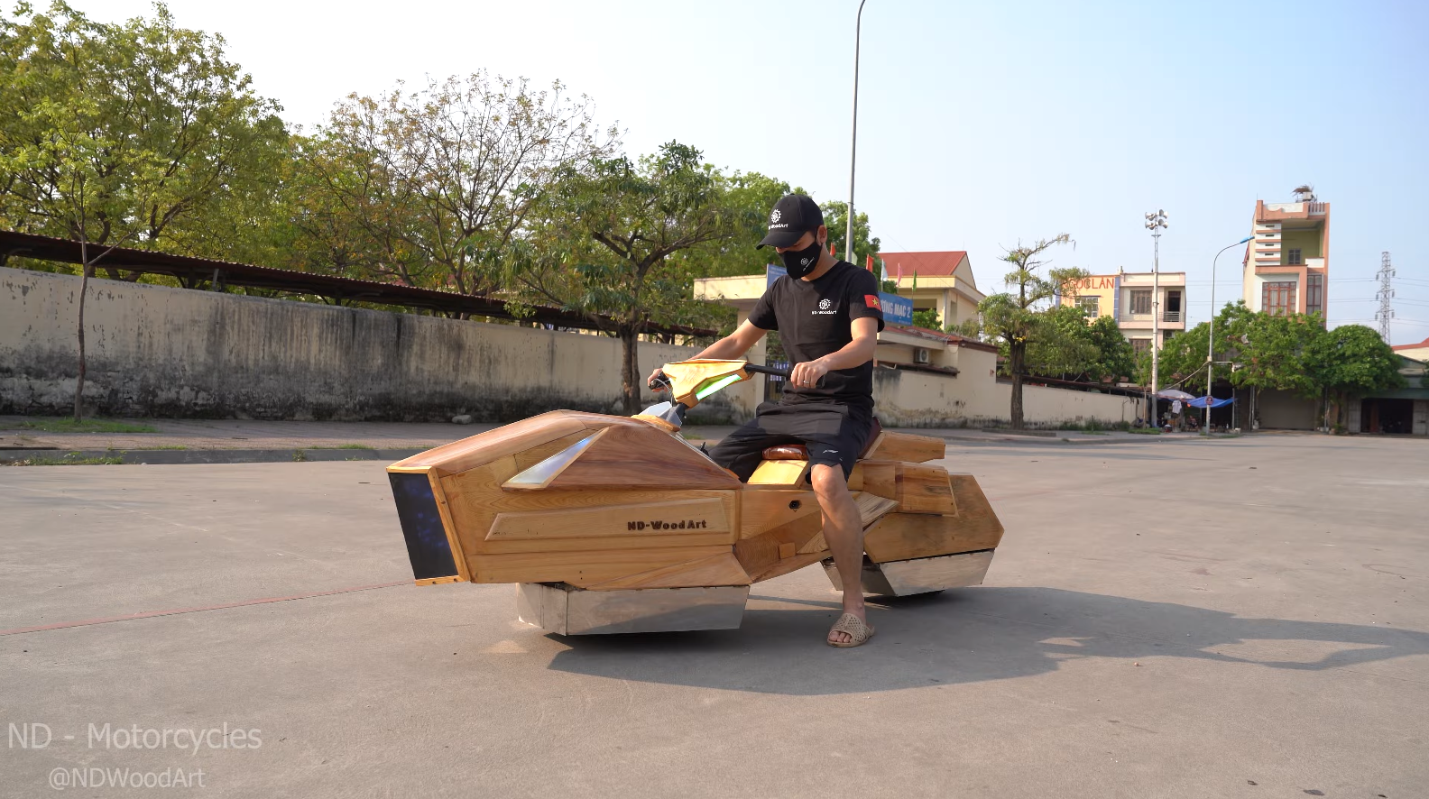Ông bố 9x Bắc Ninh làm mô tô bay bằng gỗ: Mất gần 2 tháng, không bay được nhưng như lơ lửng trên không- Ảnh 2.