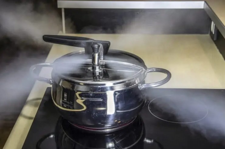 6 việc gần như ai cũng làm trong bếp nhưng lại cực kì nguy hiểm, có thể gây cháy nổ- Ảnh 1.
