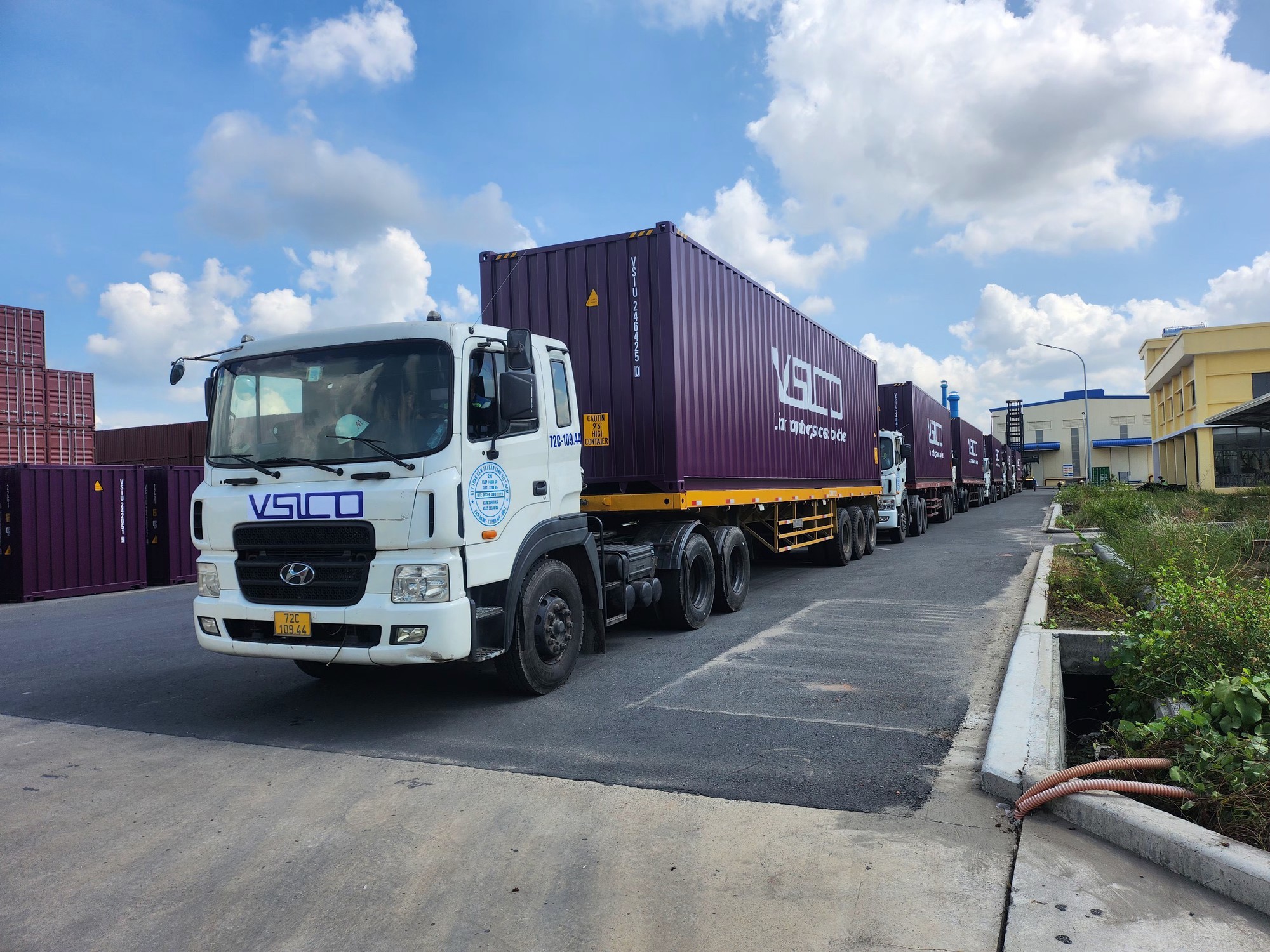 Hòa Phát giao thêm 400 vỏ container cho công ty top 2 về sản lượng vận chuyển nội địa- Ảnh 1.