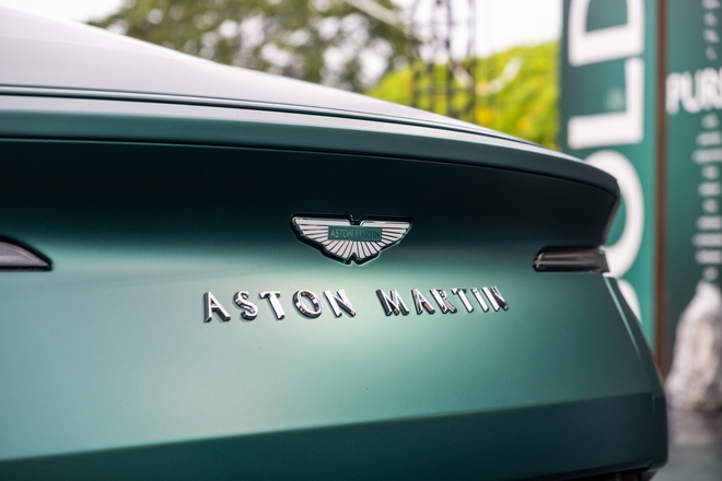 Aston Martin DB12 ra mắt Việt Nam: Giá từ 19,5 tỷ, đại gia thích mui trần hay option riêng vẫn đặt được nhưng cần chờ đợi- Ảnh 11.