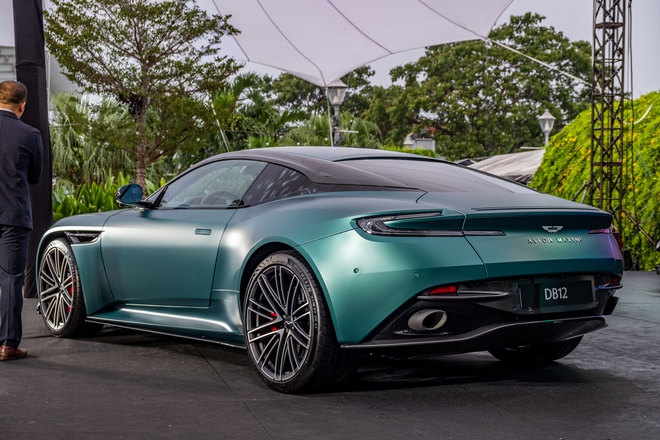 Aston Martin DB12 ra mắt Việt Nam: Giá từ 19,5 tỷ, đại gia thích mui trần hay option riêng vẫn đặt được nhưng cần chờ đợi- Ảnh 9.