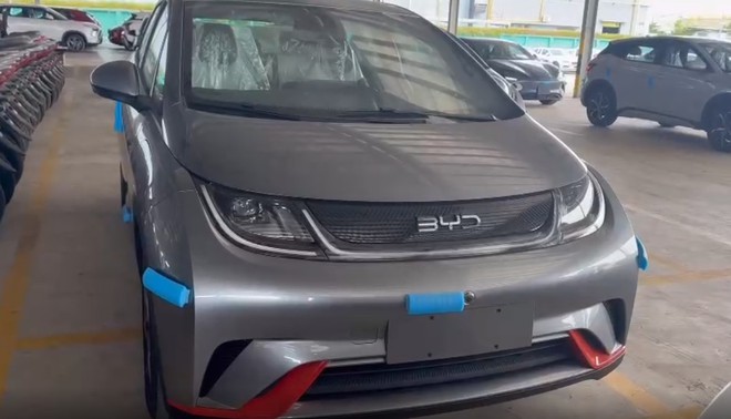 Hình ảnh này cho thấy bộ 3 xe BYD mới đã về Việt Nam: SUV, sedan, hatchback đều có, đại lý đặt lịch chạy thử tháng sau- Ảnh 1.