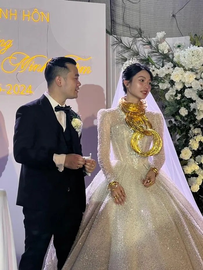Từ Nhật Bản về Việt Nam làm đám cưới, cô dâu 