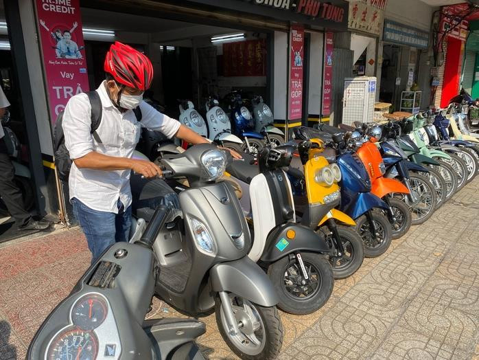 Cuộc khủng hoảng trên thị trường xe máy Việt: Doanh số bán hàng trượt dài bất chấp nỗ lực giảm giá - Ảnh 2.