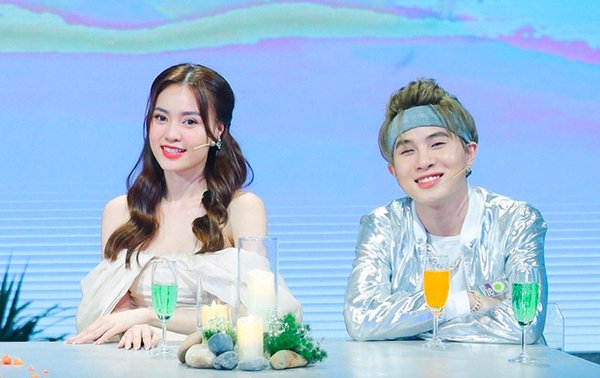 2 mỹ nhân Vbiz chung hội bạn nhưng 5 lần 7 lượt dính tin đồn nghỉ chơi, thái độ khi được 2 mỹ nhân Vbiz chung hội bạn nhưng 5 lần 7 lượt dính tin đồn nghỉ chơi, thái độ khi được