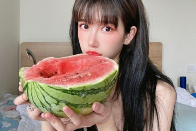 Dưa hấu là “vua giải nhiệt” mùa hè nhưng ăn cùng 4 thứ này có thể biến thành Dưa hấu là “vua giải nhiệt” mùa hè nhưng ăn cùng 4 thứ này có thể biến thành