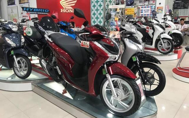 Cuộc khủng hoảng trên thị trường xe máy Việt: Doanh số bán hàng trượt dài bất chấp nỗ lực giảm giá - Ảnh 1. Cuộc khủng hoảng trên thị trường xe máy Việt: Doanh số bán hàng trượt dài bất chấp nỗ lực giảm giá - Ảnh 1.