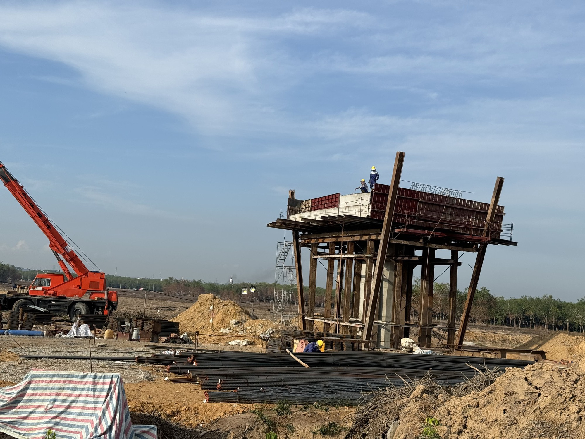 Đồng Nai cam kết “chạy đua” với dự án đường cao tốc Biên Hòa-Vũng Tàu- Ảnh 2.