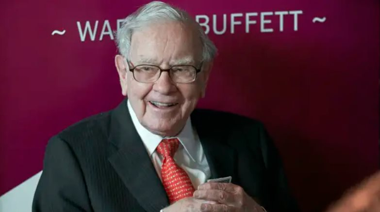 Nếu Warren Buffett nghỉ hưu tuổi 65, liệu có ai biết đến ông như một huyền thoại: Câu trả lời tiết lộ bài học thành công cho các nhà đầu tư- Ảnh 1.