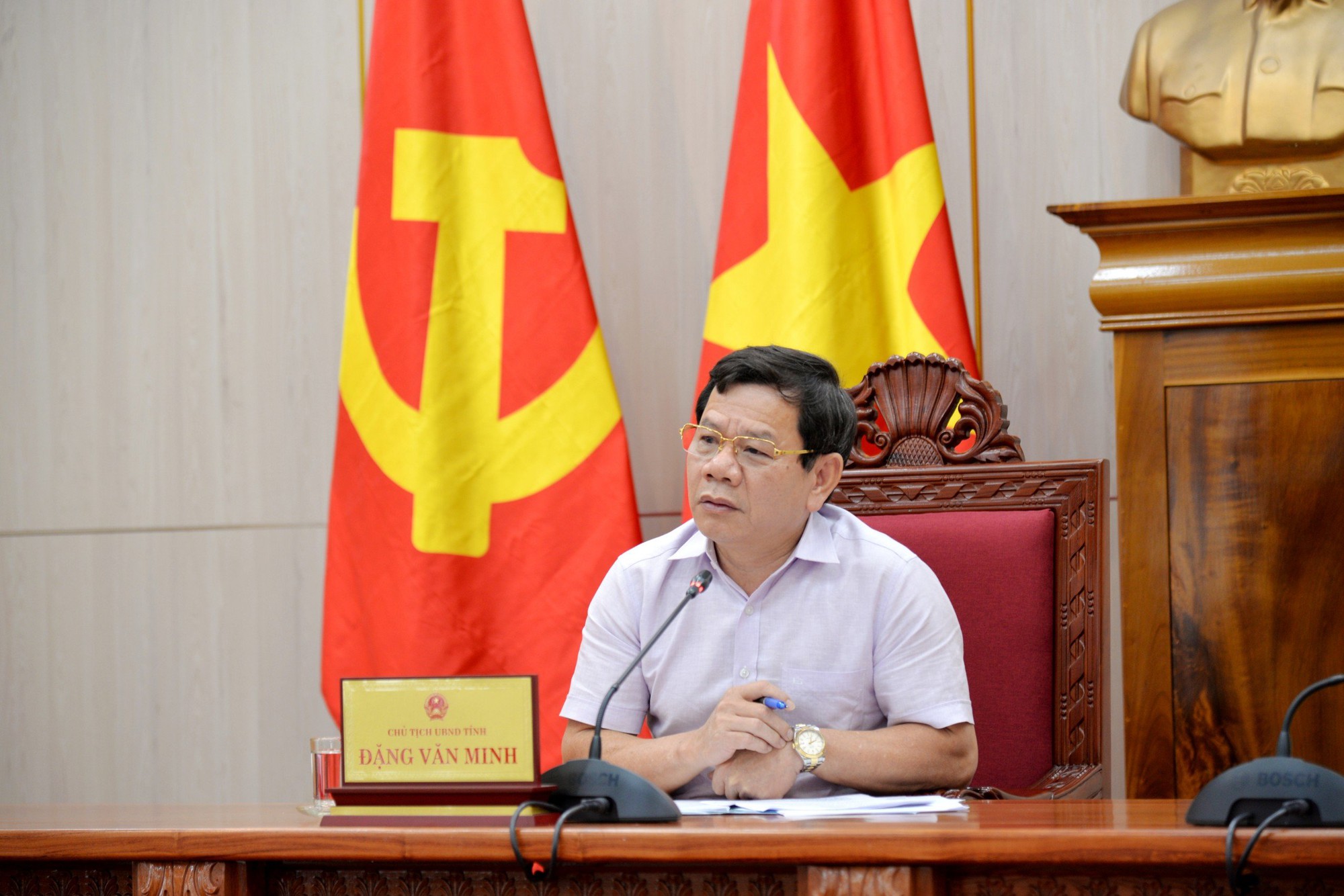 Bãi nhiệm chức vụ Chủ tịch UBND tỉnh Quảng Ngãi đối với ông Đặng Văn Minh- Ảnh 2.