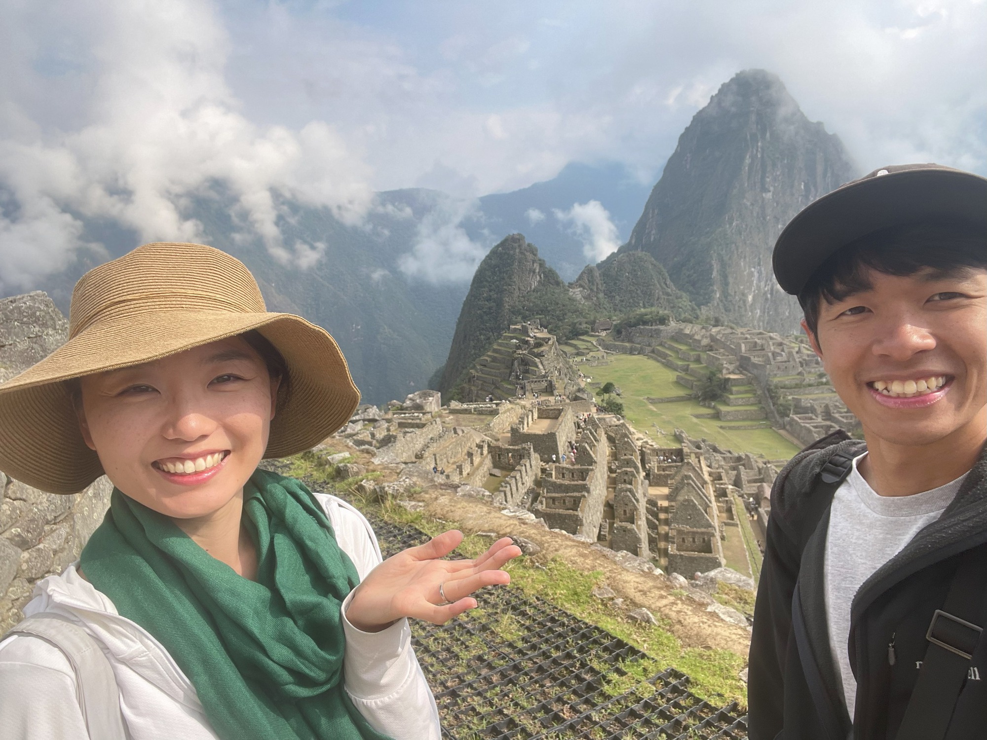 Trai Việt rủ vợ Nhật nghỉ làm du lịch bụi 1 năm, đi được nửa đường gặp toàn chuyện 