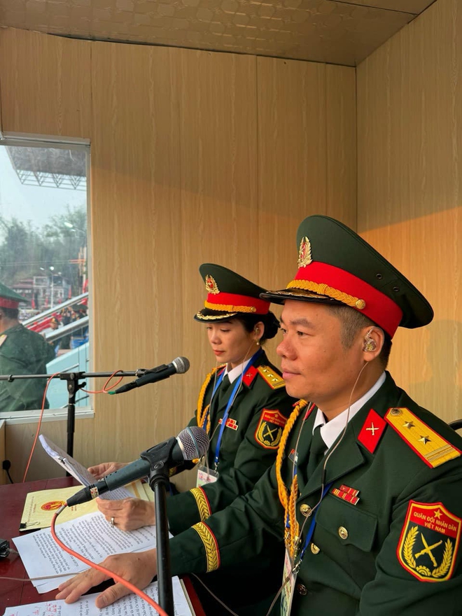 Danh tính dàn MC có giọng đọc thuyết minh 'thấm tận từng giác quan' tại lễ diễu binh, diễu hành kỷ niệm 70 năm chiến thắng Điện Biên Phủ- Ảnh 5.