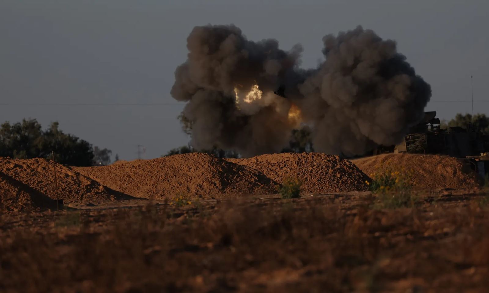 Người dân kể lại nỗi kinh hoàng khi Israel bắt đầu chiến dịch tấn công Rafah- Ảnh 2.