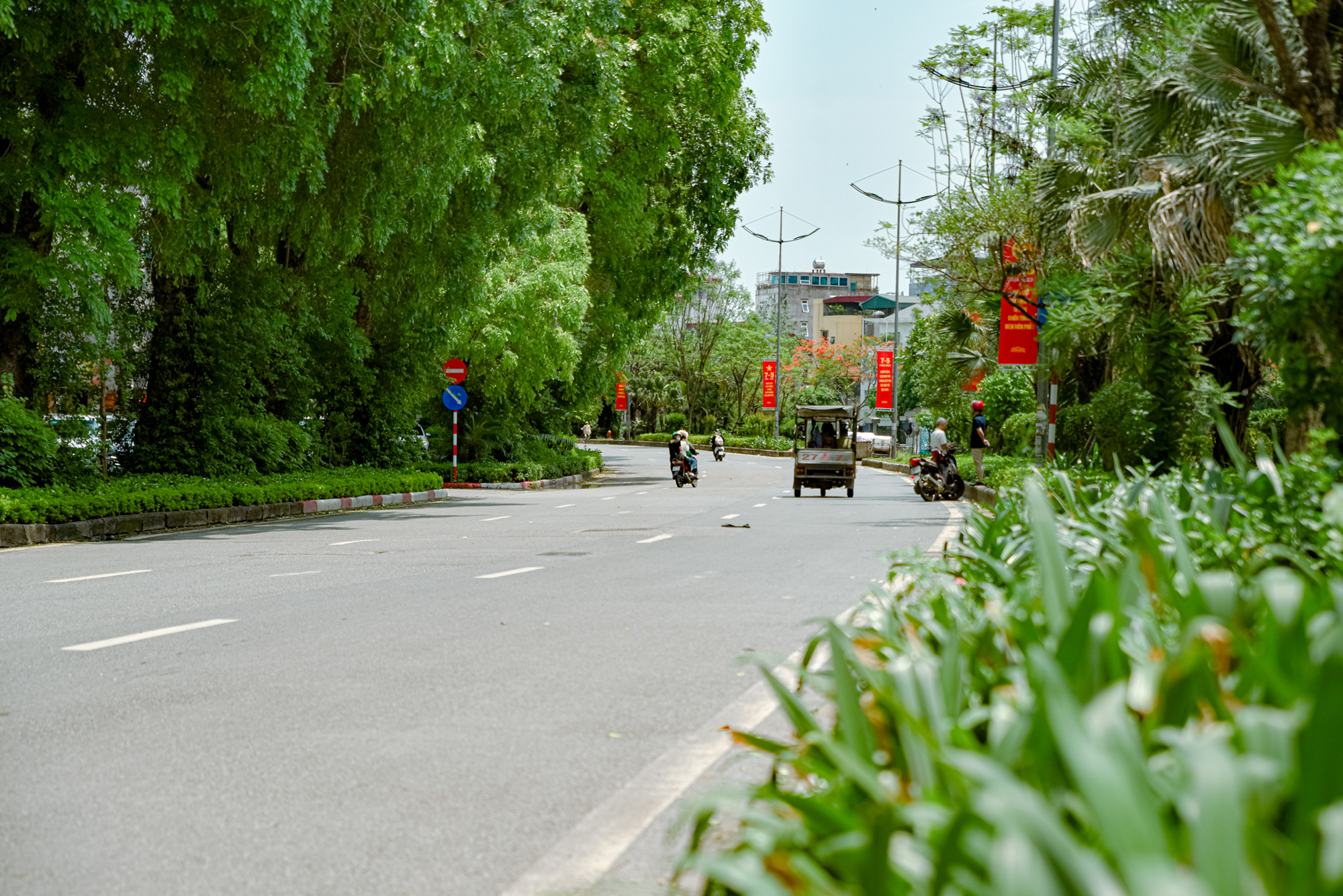 Toàn cảnh một con đường quen thuộc tại Hà Nội có thể được đầu tư 4.500 tỷ mỗi km, trở thành tuyến đường 'đắt nhất hành tinh'- Ảnh 5.