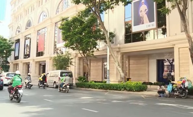 Cuộc cạnh tranh của các nhãn hàng xa xỉ trên con phố Sài Gòn lọt top 15 tuyến đường có giá thuê đắt đỏ nhất thế giới: 