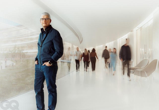 Nội đấu tại Apple tranh giành quyền thay thế ‘cụ ông 63 tuổi’ Tim Cook: Đế chế 2,8 nghìn tỷ USD rúng động vì ‘cuộc chiến vương quyền’ sau khi iPhone dần thất sủng- Ảnh 2.
