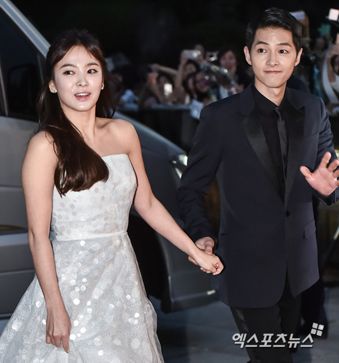 Song Hye Kyo - Song Joong Ki qua 8 mùa Baeksang: 2016 tổ chức 