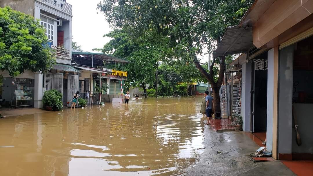 Hà Giang chìm trong biển nước, 2 bố con bị lũ cuốn trôi- Ảnh 11.