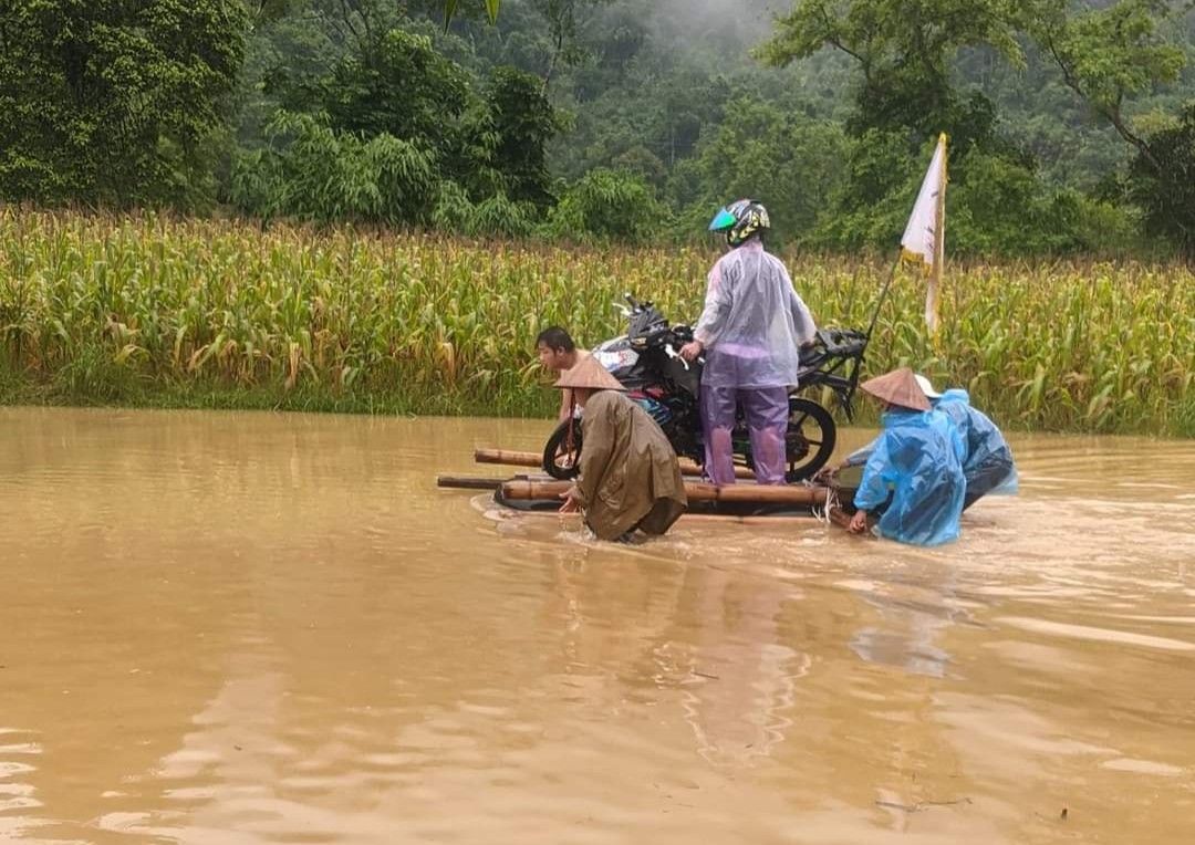 Hà Giang chìm trong biển nước, 2 bố con bị lũ cuốn trôi- Ảnh 8.