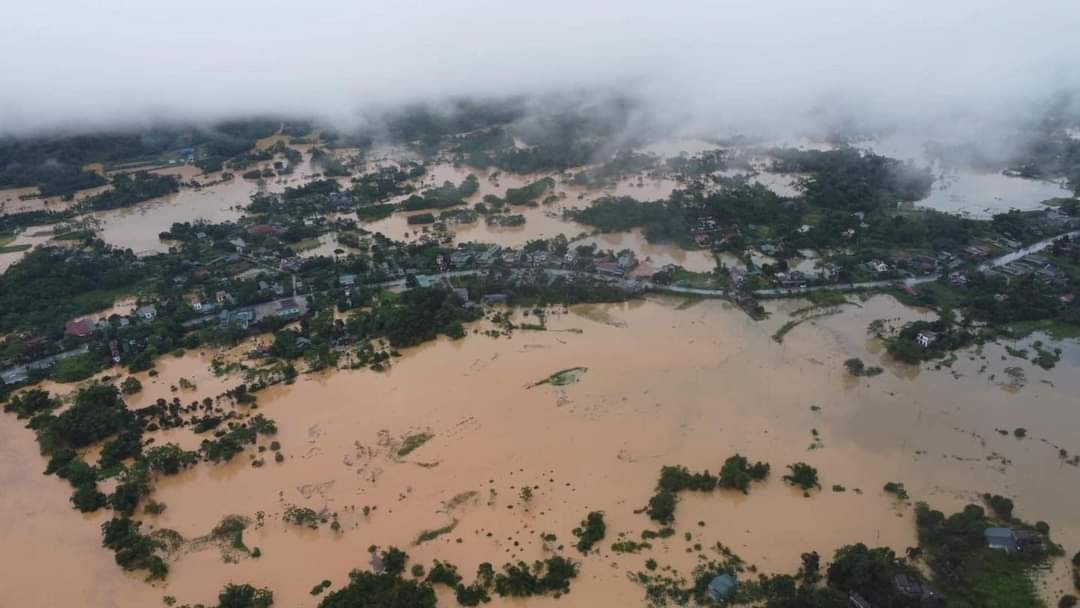 Hà Giang chìm trong biển nước, 2 bố con bị lũ cuốn trôi- Ảnh 4.