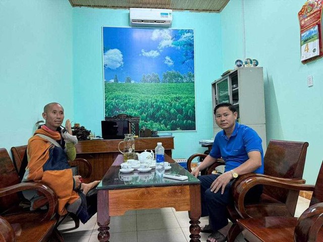 Ông Thích Minh Tuệ về thăm nhà sau 6 năm, trò chuyện với gia đình 3 tiếng- Ảnh 2.