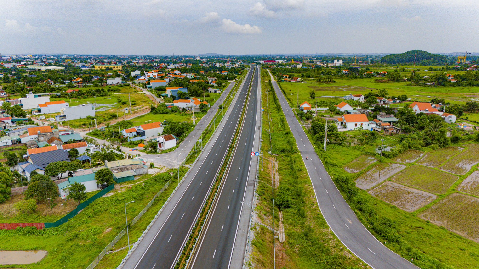 Diện mạo 2 địa phương biên giới sắp sáp nhập để trở thành “siêu thành phố” rộng gần bằng Đà Nẵng: Có cửa khẩu, đường cao tốc, dự án tỷ USD- Ảnh 7.