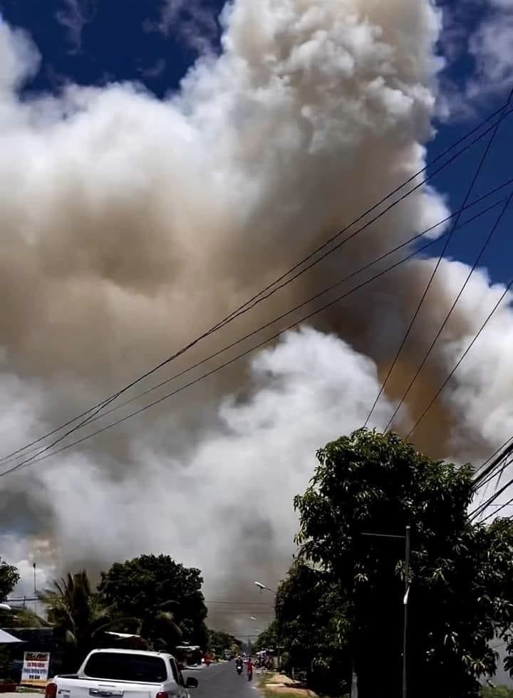 Huy động 200 người dập lửa vụ cháy Vườn Quốc gia Tràm Chim- Ảnh 3.