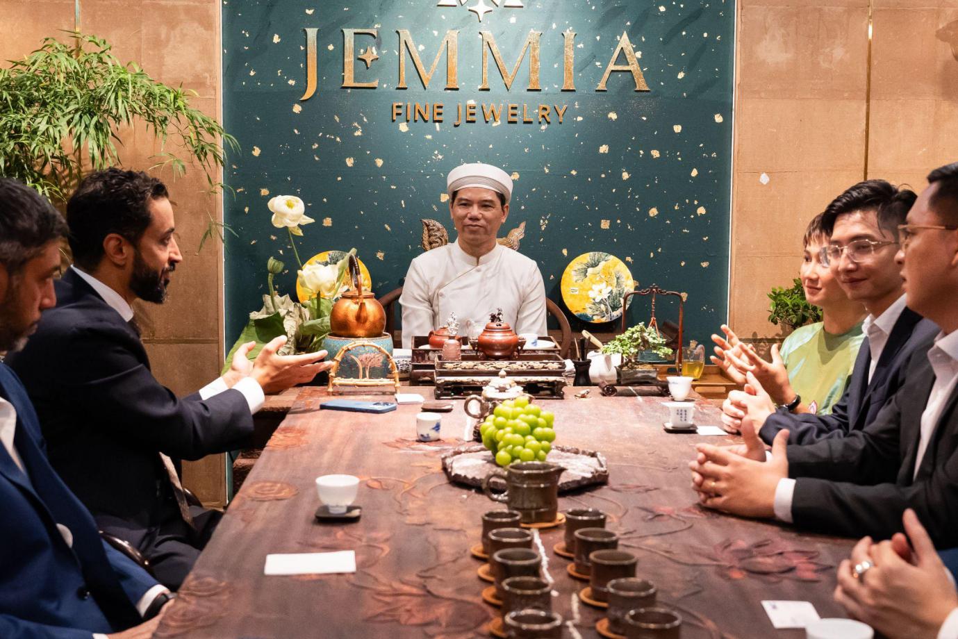 Chuyến thăm đặc biệt của chủ tịch DMCC tại thương hiệu kim cương Việt Jemmia Diamond- Ảnh 4.