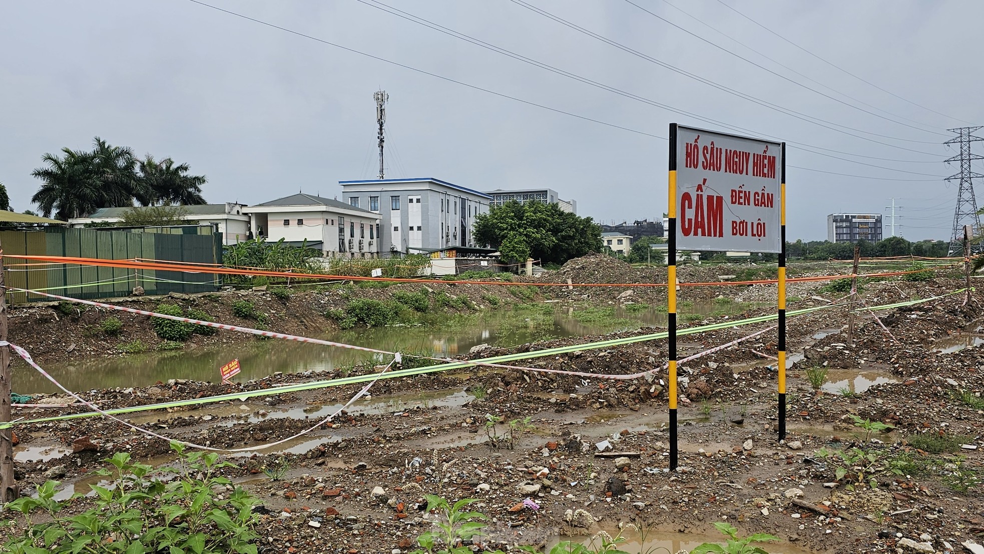 Sau bán đất sai quy hoạch, KĐT Thanh Hà lại múc đất, làm hồ trên khu quy hoạch cây xanh- Ảnh 2.