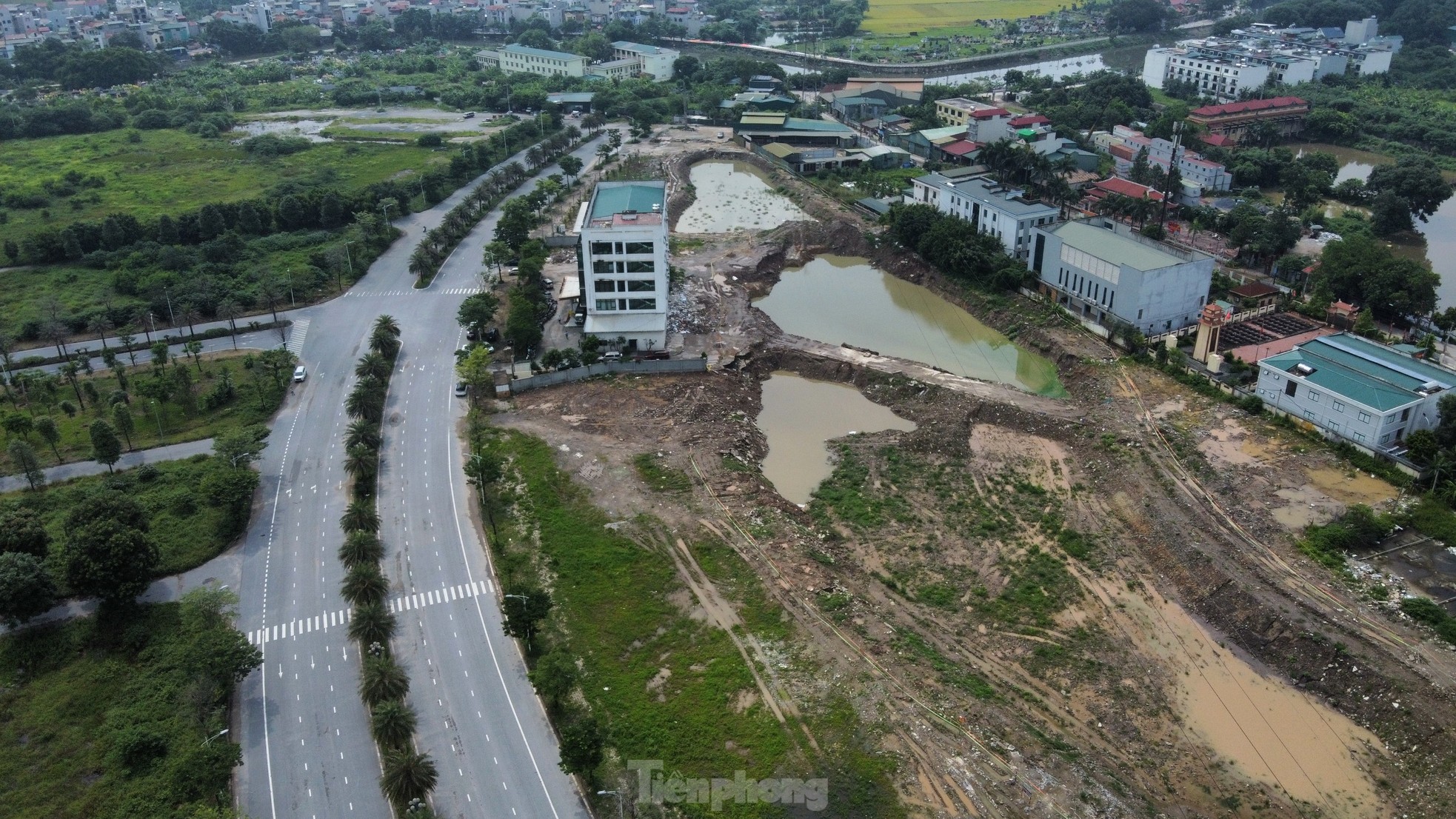 Sau bán đất sai quy hoạch, KĐT Thanh Hà lại múc đất, làm hồ trên khu quy hoạch cây xanh- Ảnh 1.