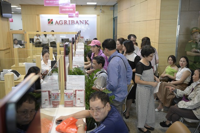 Agribank đóng cửa điểm bán vàng đông nhất Hà Nội- Ảnh 1.