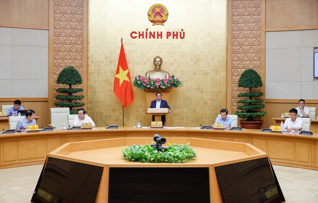 Phó Thủ tướng Lê Thành Long, Bộ trưởng Lương Tam Quang lần đầu dự phiên họp Chính phủ- Ảnh 1.