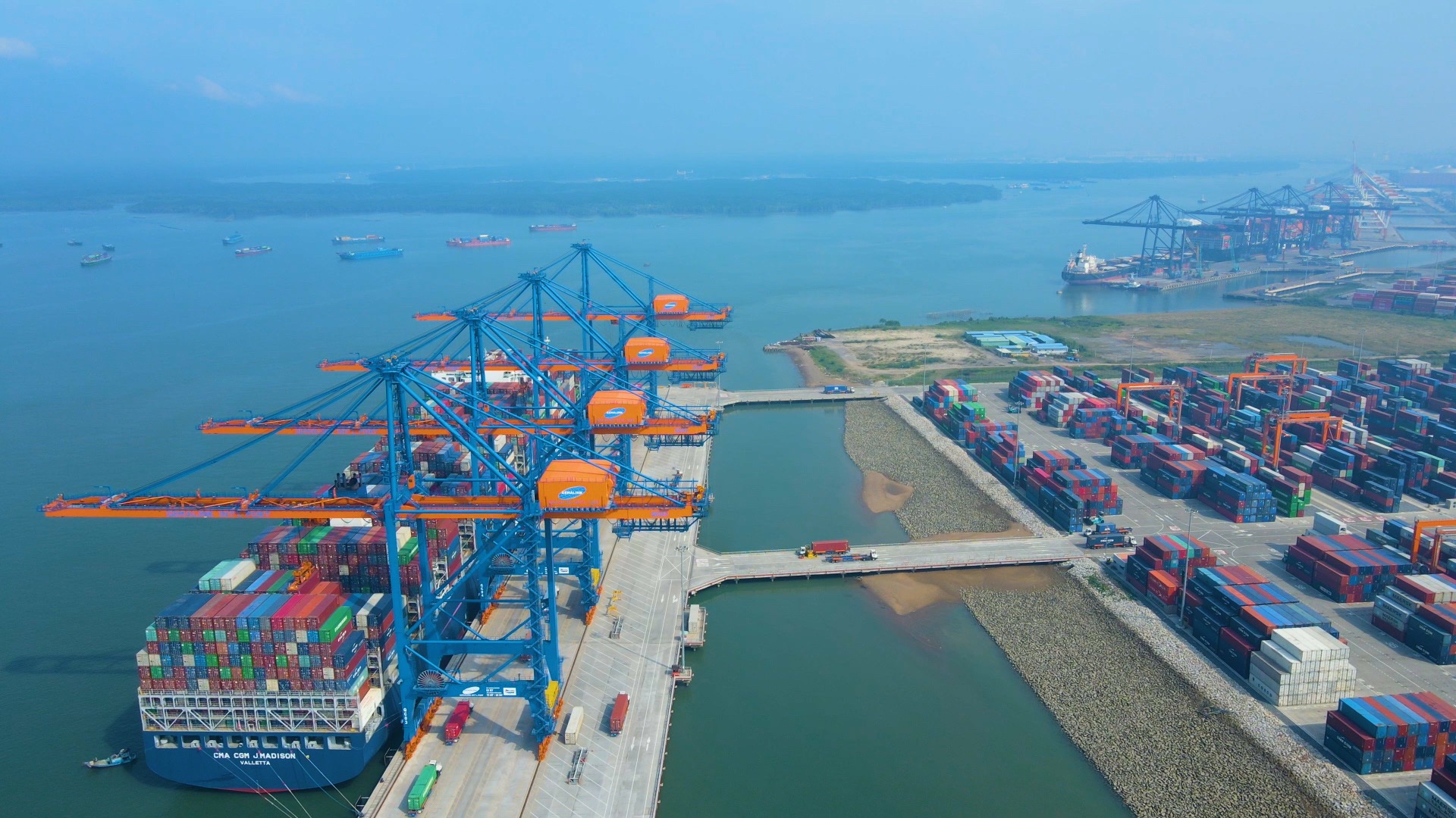 Sở hữu cảng biển sâu nhất Việt Nam, lớn top 7 thế giới, thị xã ở tỉnh nhỏ nhất Đông Nam Bộ sắp 'hóa rồng'- Ảnh 3.