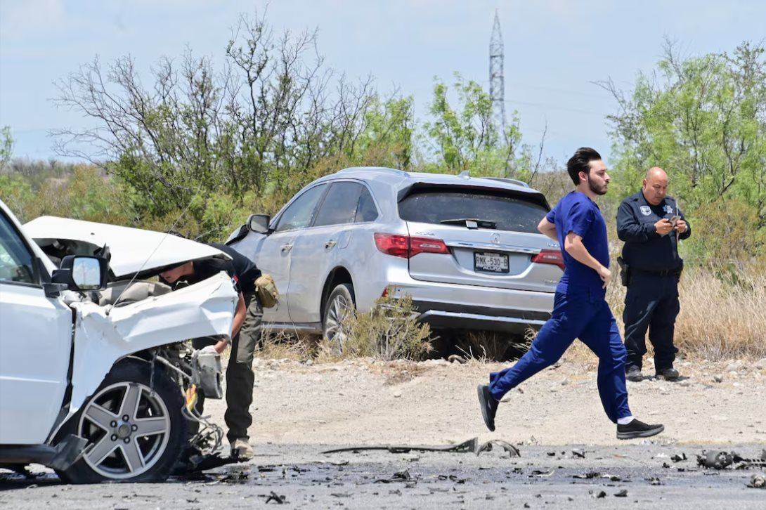 Đoàn xe chở Tổng thống đắc cử của Mexico gặp tai nạn trên đường cao tốc, 1 người thiệt mạng- Ảnh 1.
