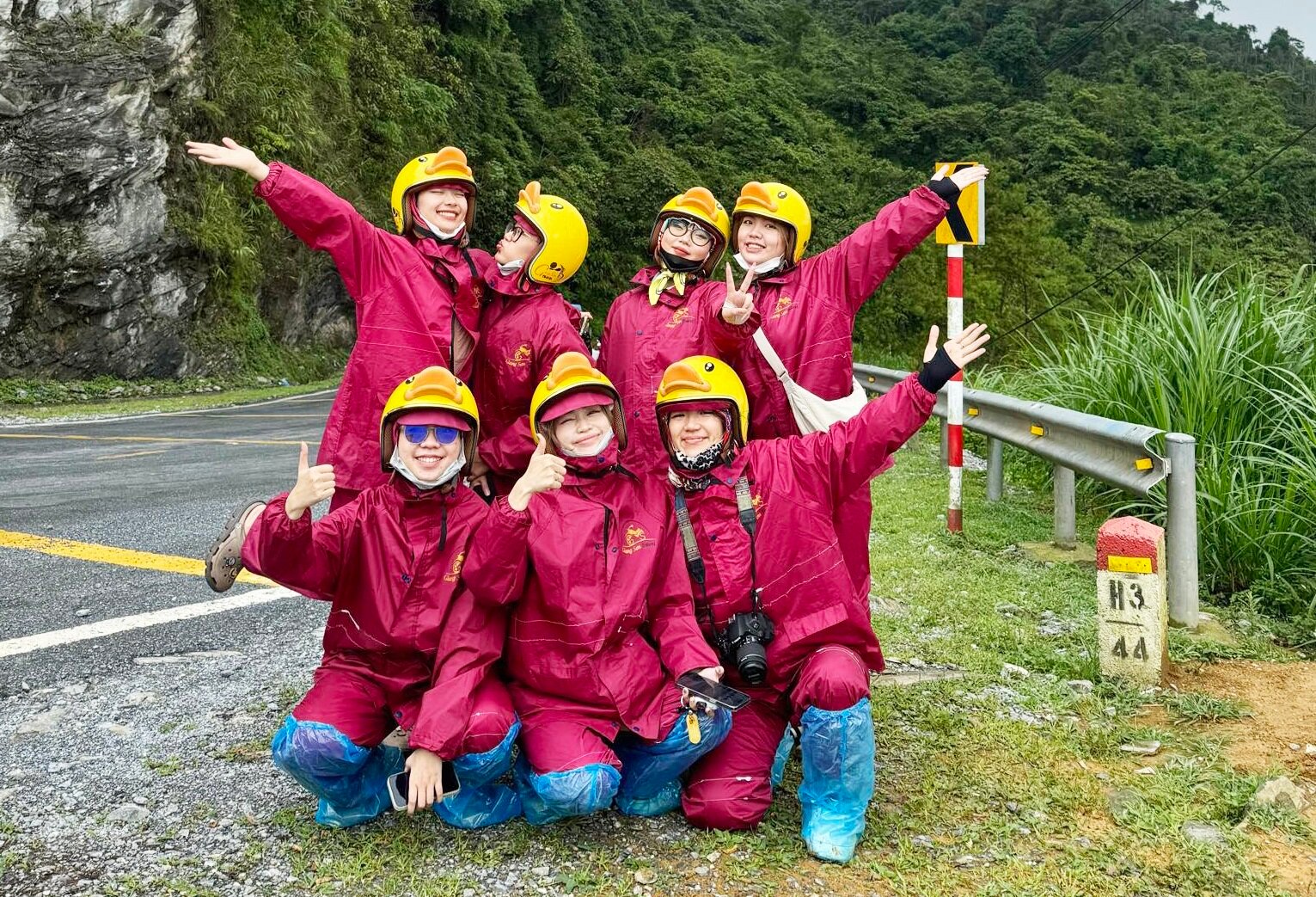 7 cô gái gen Z kể trải nghiệm nhớ đời khi phượt Hà Giang đúng đợt mưa lũ- Ảnh 2.