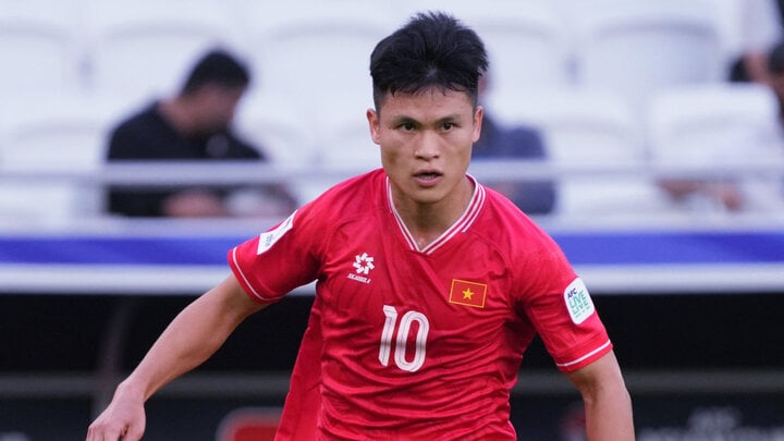 Tuyển thủ Việt Nam nhận lót tay chuyển nhượng gần 1 triệu USD- Ảnh 1.