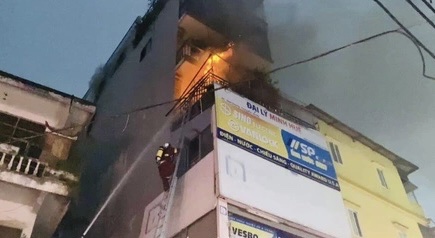 Công an thông tin vụ cháy nhà 6 tầng khiến 4 người tử vong trên phố Định Công Hạ- Ảnh 1.