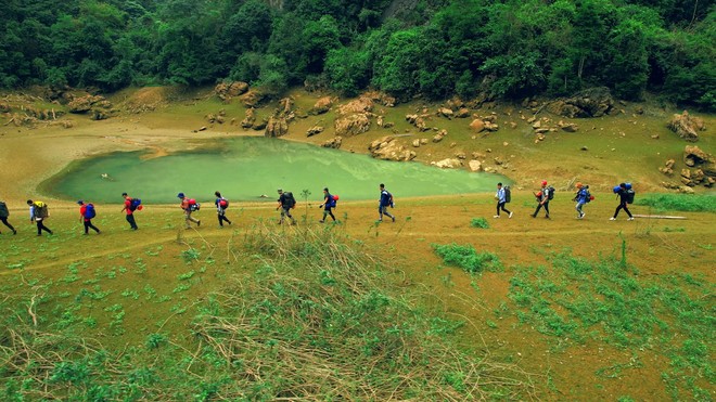 Phát hiện thung lũng hoang sơ cách Hà Nội hơn 100km, du khách ví như 